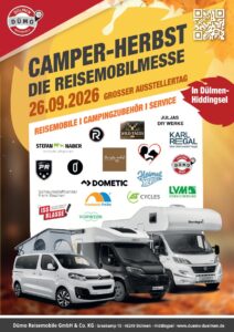 Werbeplakat zur Camper-Herbstmesse von DÜMO Reisemobile in Dülmen-Hiddingsel. Auf dem herbstlich gestalteten Flyer werden der große Ausstellertag am 26.09.2026 sowie zahlreiche Aussteller aus den Bereichen Reisemobile, Campingzubehör und Service vorgestellt. Im unteren Bereich sind drei Reisemobile abgebildet, darüber die Logos der teilnehmenden Partnerunternehmen.