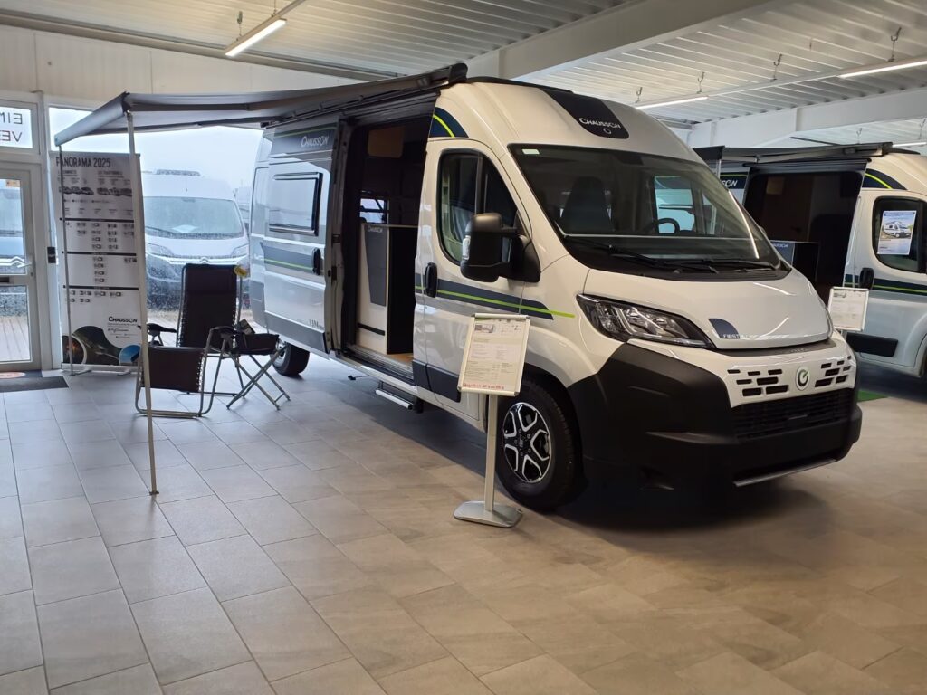 CHAUSSON V594M VAN FIRST LINE